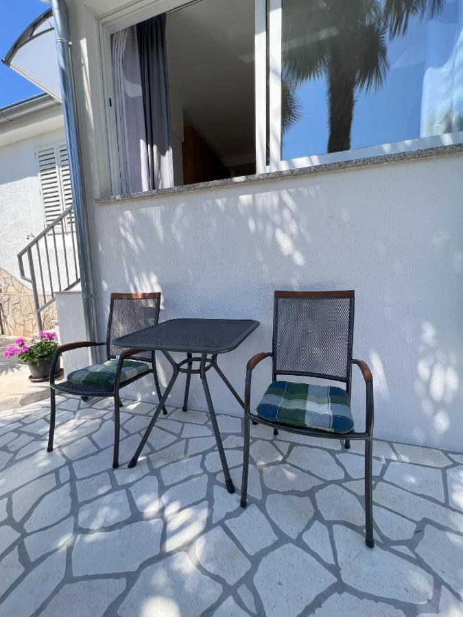 Apartmani Palme Funtana Exteriör bild